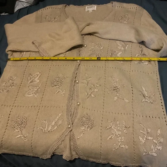 ALISON H. COLLECTION .. LADIES SWEATER    LARGE  SALE - Picture 4 of 8